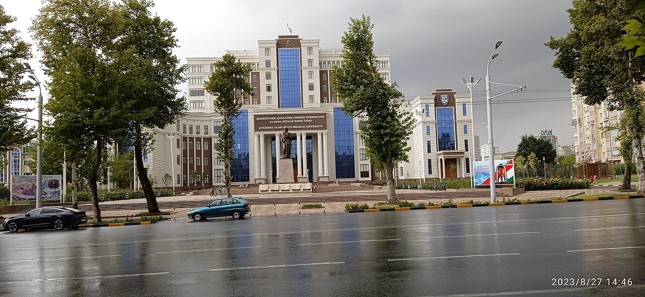Avicenna Tajik State Medical University building — kampüs görünümü 3