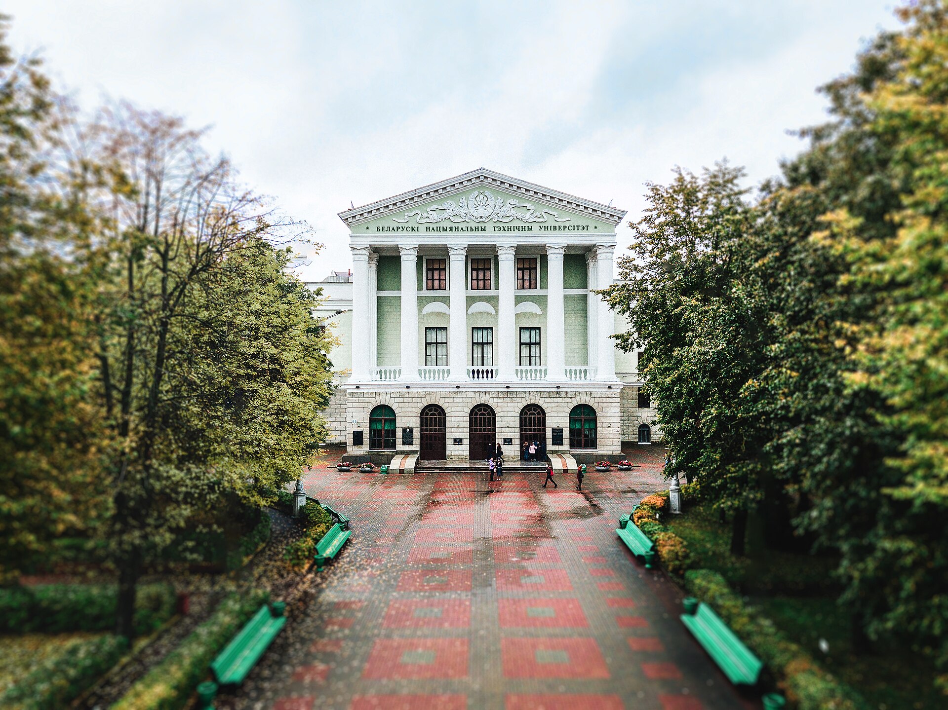 Belarus Millî Teknik Üniversitesi ana binası
