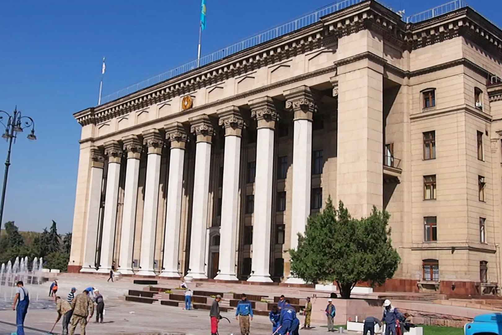 Kazak-British Technical University Almatı ana binası
