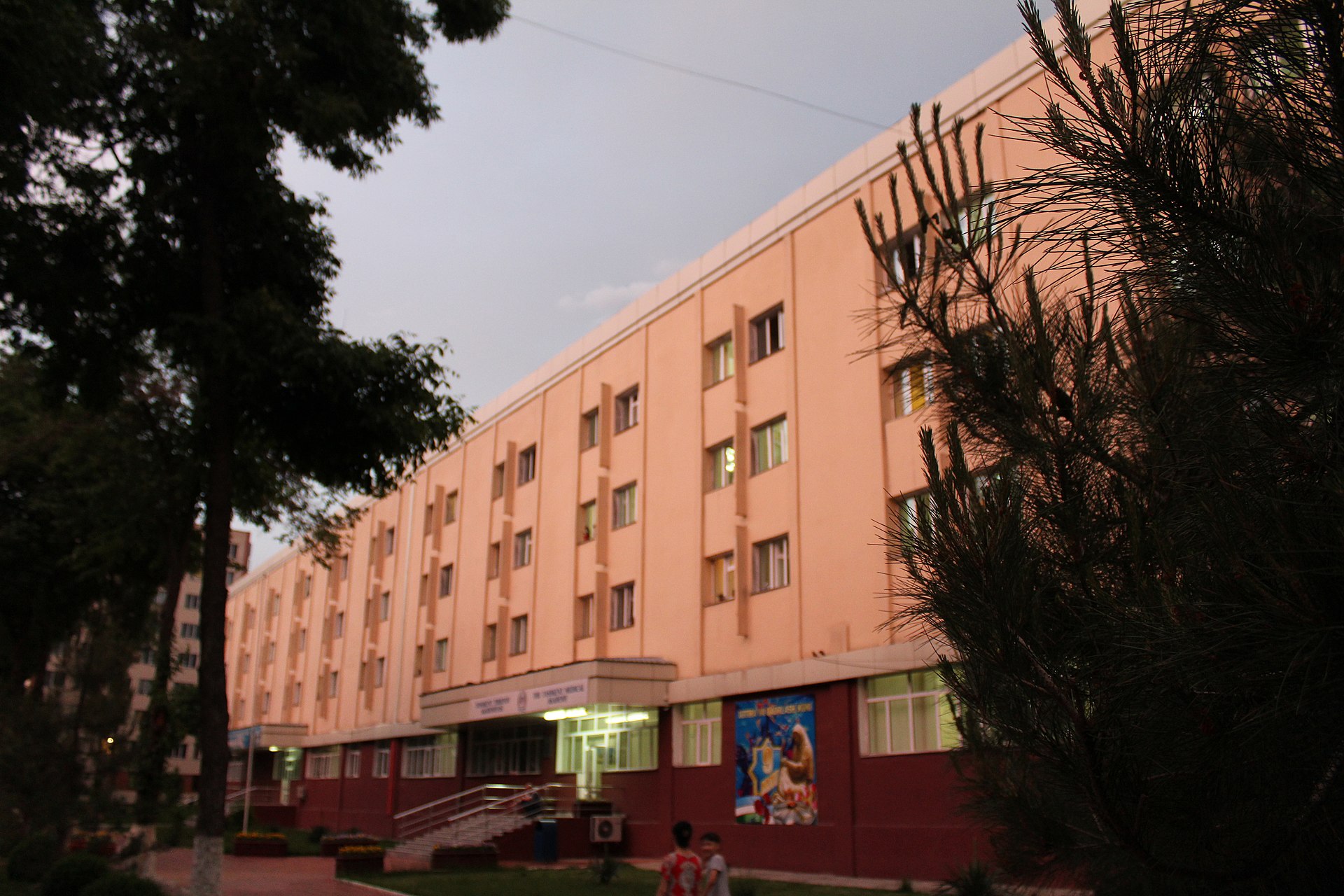Taşkent Devlet Tıp Üniversitesi kampüs binası